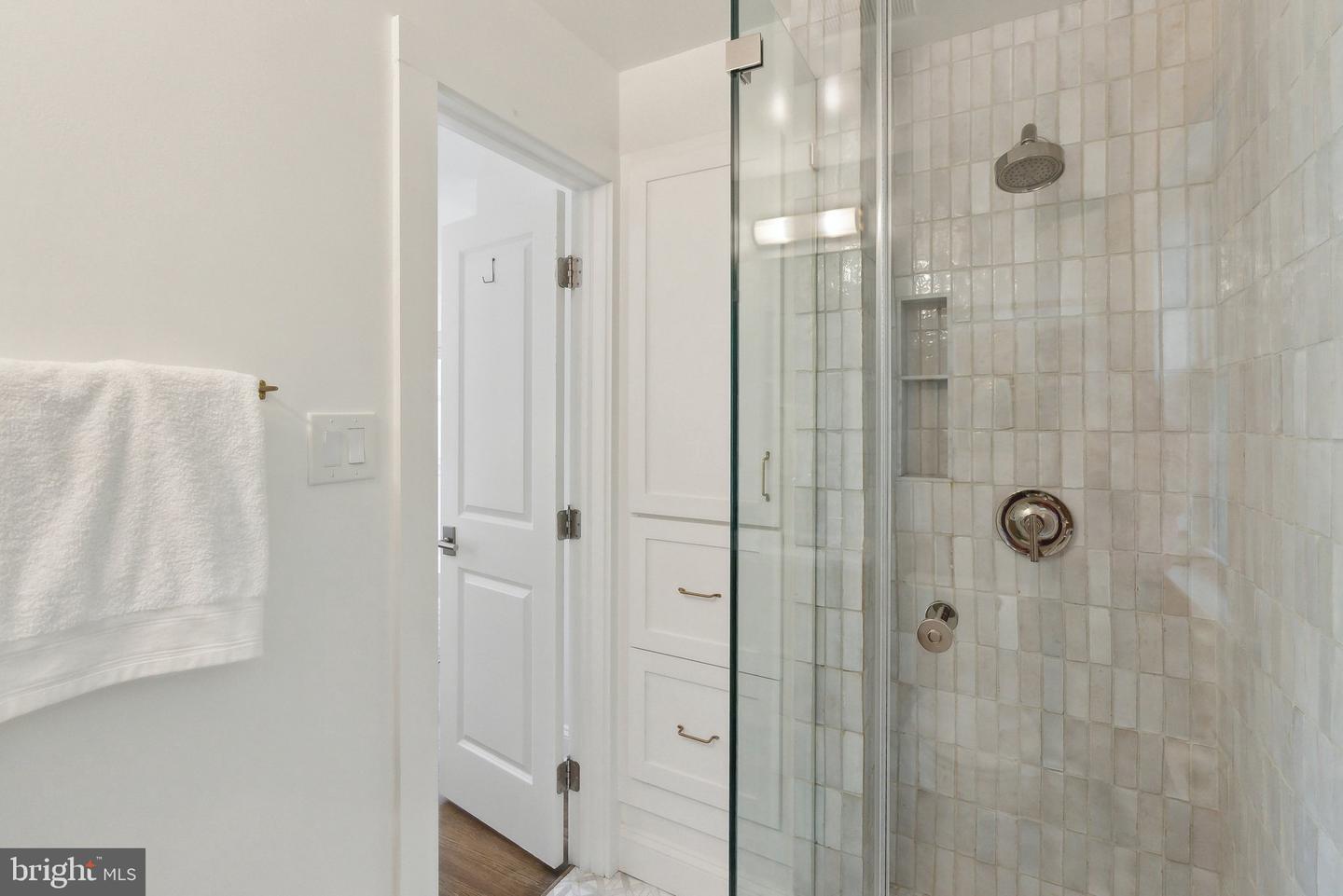 4853 LITTLE FALLS RD, ARLINGTON, Virginia 22207, 3 Bedrooms Bedrooms, ,3 BathroomsBathrooms,Residential,For sale,4853 LITTLE FALLS RD,VAAR2057228 MLS # VAAR2057228