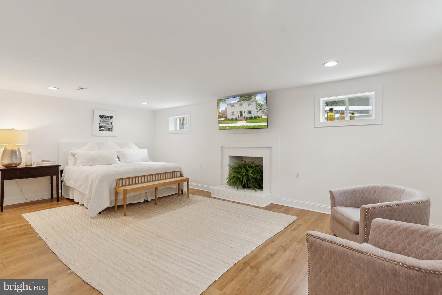 4853 LITTLE FALLS RD, ARLINGTON, Virginia 22207, 3 Bedrooms Bedrooms, ,3 BathroomsBathrooms,Residential,For sale,4853 LITTLE FALLS RD,VAAR2057228 MLS # VAAR2057228