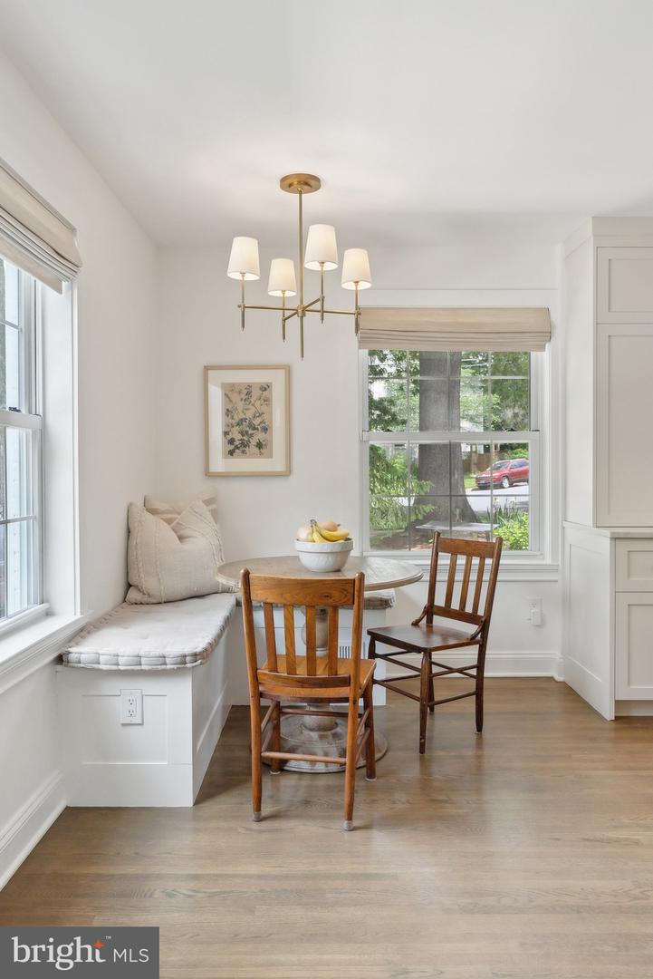 4853 LITTLE FALLS RD, ARLINGTON, Virginia 22207, 3 Bedrooms Bedrooms, ,3 BathroomsBathrooms,Residential,For sale,4853 LITTLE FALLS RD,VAAR2057228 MLS # VAAR2057228