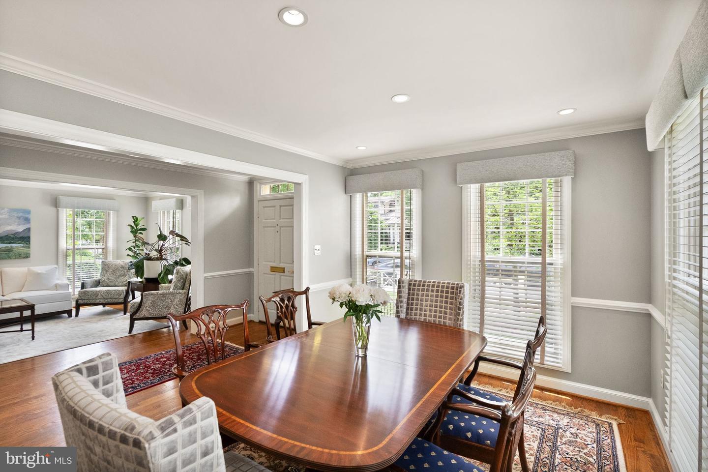 1715 N EDGEWOOD ST, ARLINGTON, Virginia 22201, 4 Bedrooms Bedrooms, ,3 BathroomsBathrooms,Residential,For sale,1715 N EDGEWOOD ST,VAAR2057232 MLS # VAAR2057232