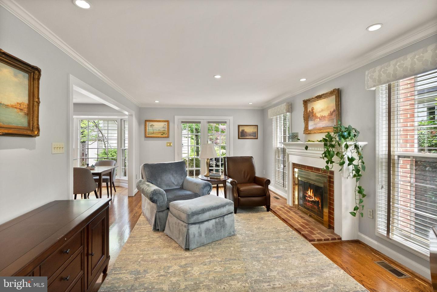 1715 N EDGEWOOD ST, ARLINGTON, Virginia 22201, 4 Bedrooms Bedrooms, ,3 BathroomsBathrooms,Residential,For sale,1715 N EDGEWOOD ST,VAAR2057232 MLS # VAAR2057232