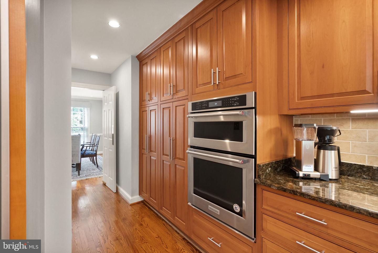 1715 N EDGEWOOD ST, ARLINGTON, Virginia 22201, 4 Bedrooms Bedrooms, ,3 BathroomsBathrooms,Residential,For sale,1715 N EDGEWOOD ST,VAAR2057232 MLS # VAAR2057232