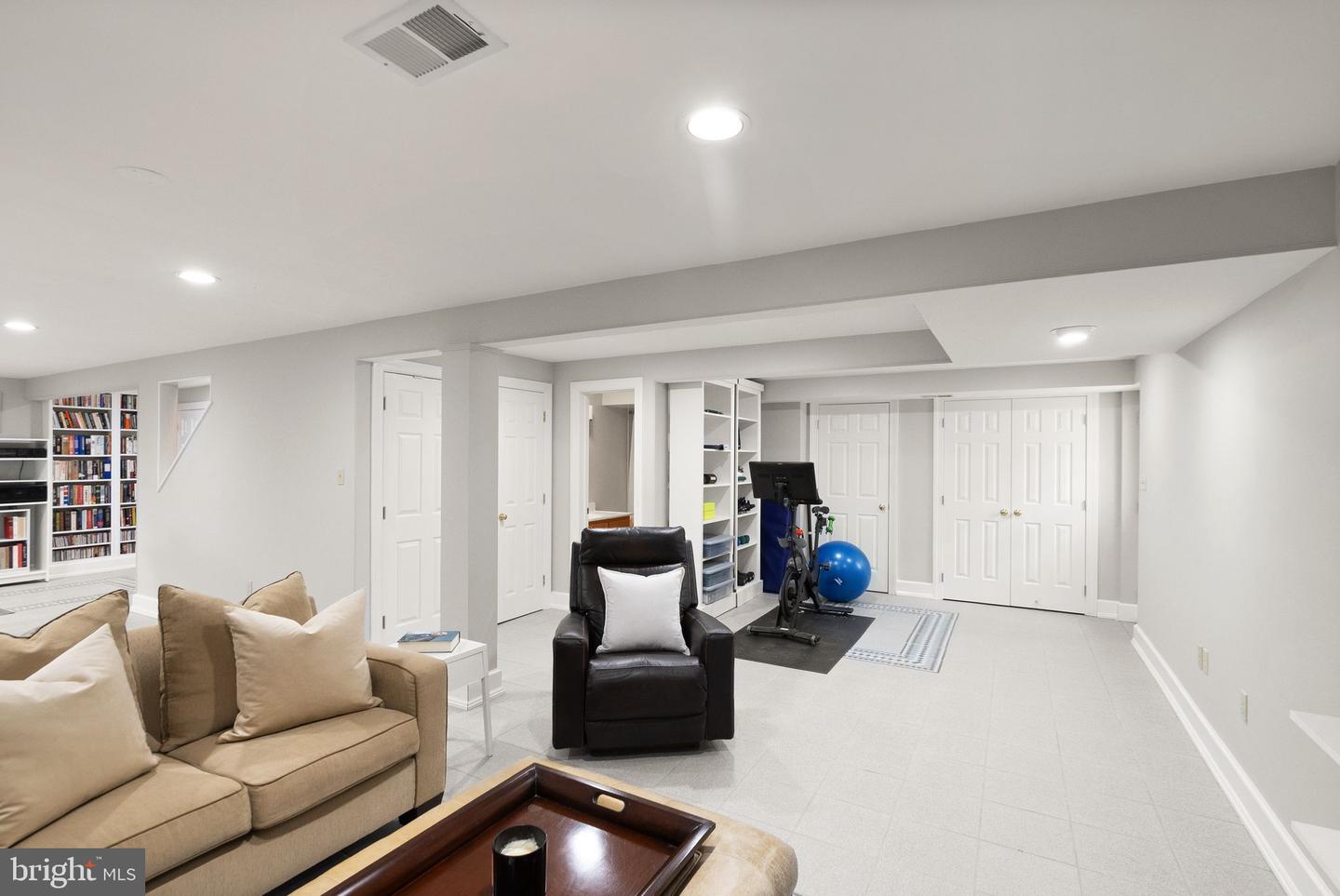 1715 N EDGEWOOD ST, ARLINGTON, Virginia 22201, 4 Bedrooms Bedrooms, ,3 BathroomsBathrooms,Residential,For sale,1715 N EDGEWOOD ST,VAAR2057232 MLS # VAAR2057232