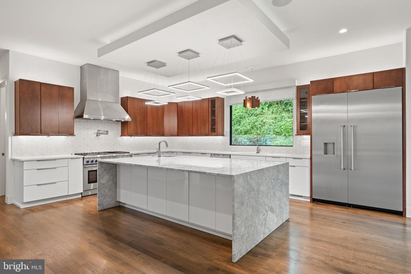 3546 N UTAH ST, ARLINGTON, Virginia 22207, 5 Bedrooms Bedrooms, ,4 BathroomsBathrooms,Residential,For sale,3546 N UTAH ST,VAAR2057244 MLS # VAAR2057244