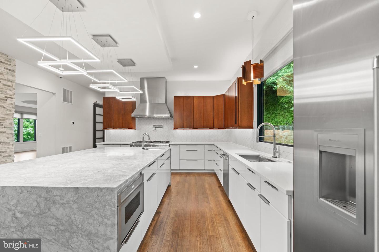 3546 N UTAH ST, ARLINGTON, Virginia 22207, 5 Bedrooms Bedrooms, ,4 BathroomsBathrooms,Residential,For sale,3546 N UTAH ST,VAAR2057244 MLS # VAAR2057244