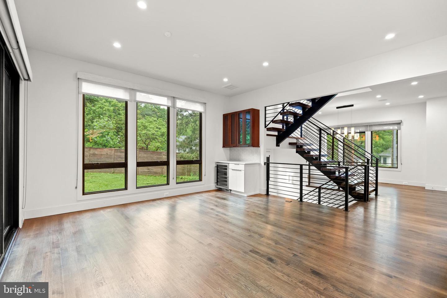 3546 N UTAH ST, ARLINGTON, Virginia 22207, 5 Bedrooms Bedrooms, ,4 BathroomsBathrooms,Residential,For sale,3546 N UTAH ST,VAAR2057244 MLS # VAAR2057244