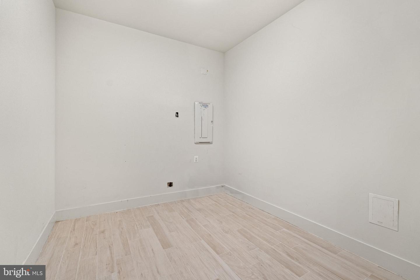 3546 N UTAH ST, ARLINGTON, Virginia 22207, 5 Bedrooms Bedrooms, ,4 BathroomsBathrooms,Residential,For sale,3546 N UTAH ST,VAAR2057244 MLS # VAAR2057244