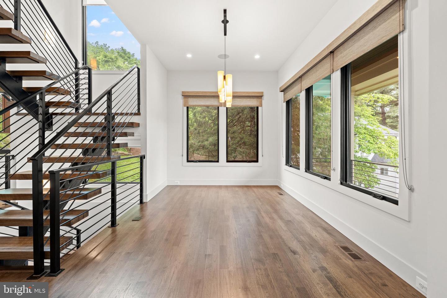 3546 N UTAH ST, ARLINGTON, Virginia 22207, 5 Bedrooms Bedrooms, ,4 BathroomsBathrooms,Residential,For sale,3546 N UTAH ST,VAAR2057244 MLS # VAAR2057244