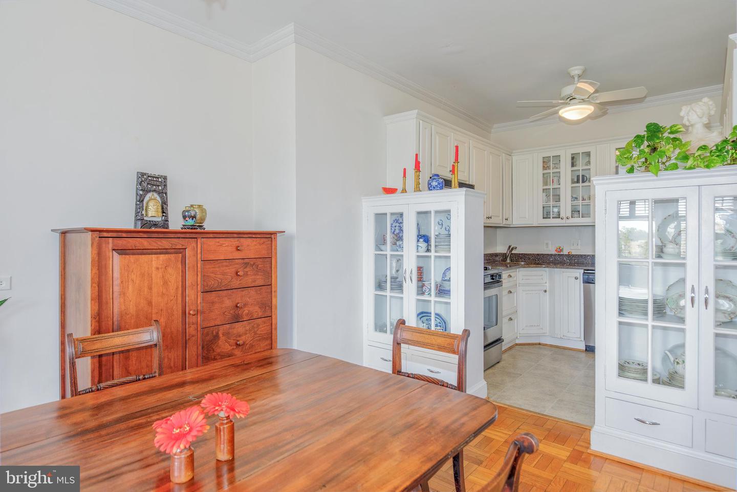 4000 CATHEDRAL AVE NW #516-B, WASHINGTON, District Of Columbia 20016, 2 Bedrooms Bedrooms, ,1 BathroomBathrooms,Residential,For sale,4000 CATHEDRAL AVE NW #516-B,DCDC2199612 MLS # DCDC2199612