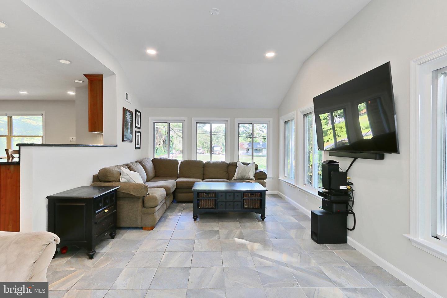 10621 OLD COLCHESTER RD, LORTON, Virginia 22079, 3 Bedrooms Bedrooms, ,2 BathroomsBathrooms,Residential,For sale,10621 OLD COLCHESTER RD,VAFX2239520 MLS # VAFX2239520