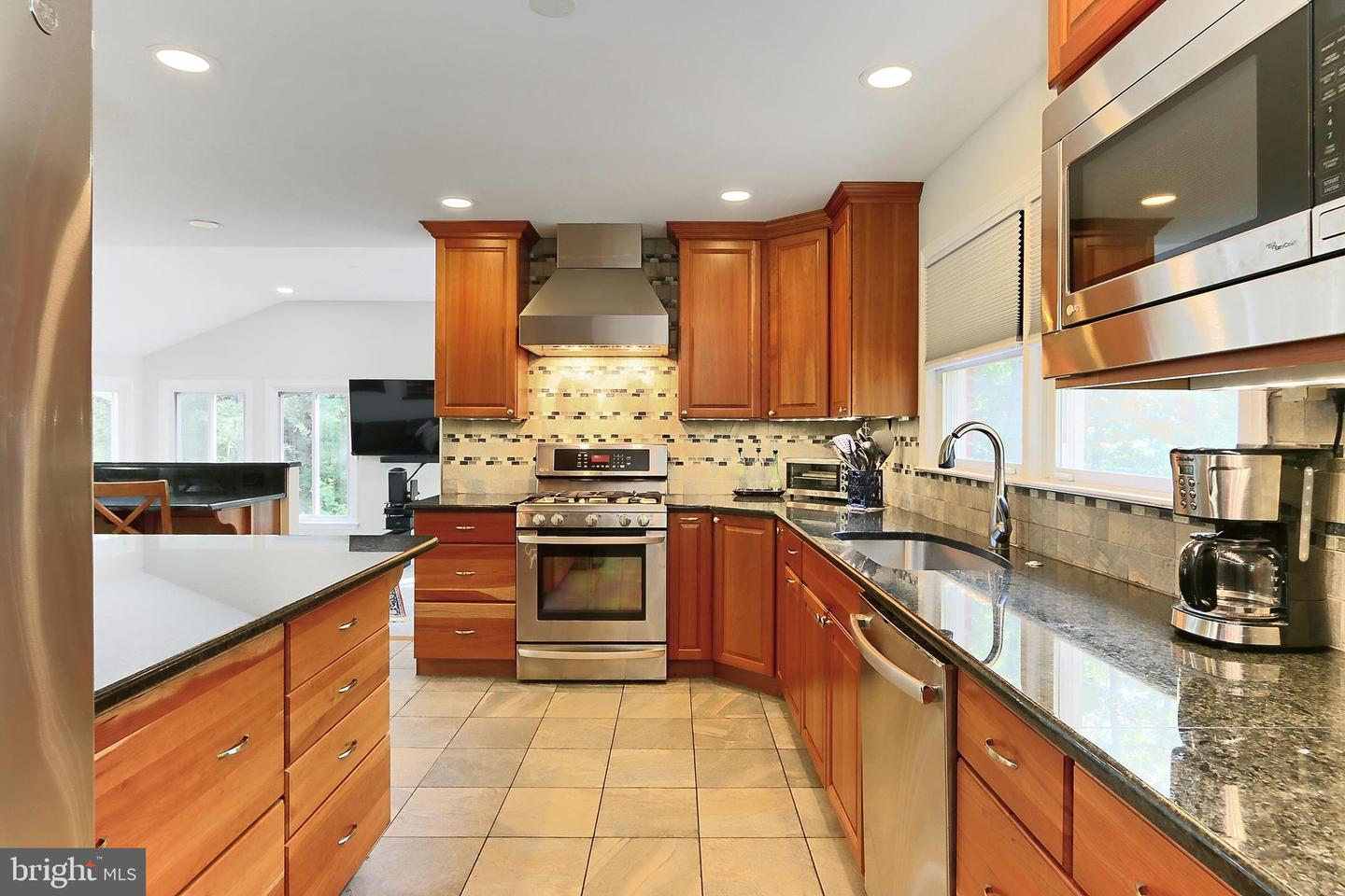 10621 OLD COLCHESTER RD, LORTON, Virginia 22079, 3 Bedrooms Bedrooms, ,2 BathroomsBathrooms,Residential,For sale,10621 OLD COLCHESTER RD,VAFX2239520 MLS # VAFX2239520