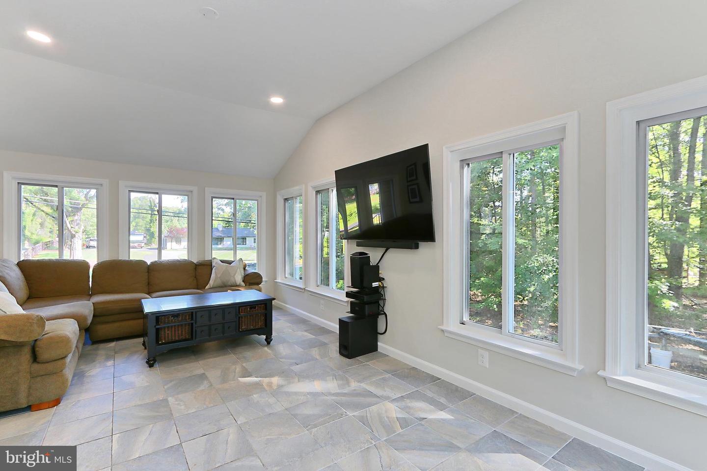 10621 OLD COLCHESTER RD, LORTON, Virginia 22079, 3 Bedrooms Bedrooms, ,2 BathroomsBathrooms,Residential,For sale,10621 OLD COLCHESTER RD,VAFX2239520 MLS # VAFX2239520