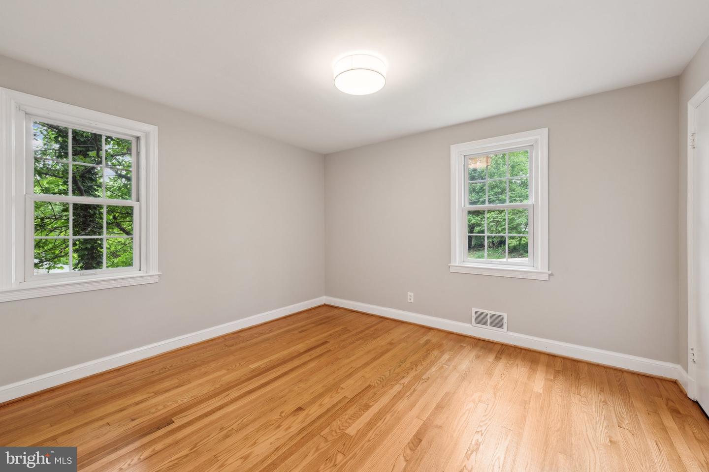 618 S QUINCY ST, ARLINGTON, Virginia 22204, 3 Bedrooms Bedrooms, ,3 BathroomsBathrooms,Residential,For sale,618 S QUINCY ST,VAAR2057252 MLS # VAAR2057252