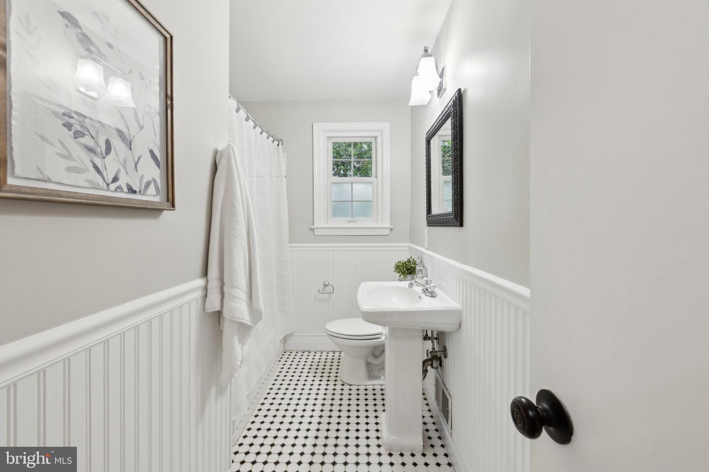 618 S QUINCY ST, ARLINGTON, Virginia 22204, 3 Bedrooms Bedrooms, ,3 BathroomsBathrooms,Residential,For sale,618 S QUINCY ST,VAAR2057252 MLS # VAAR2057252
