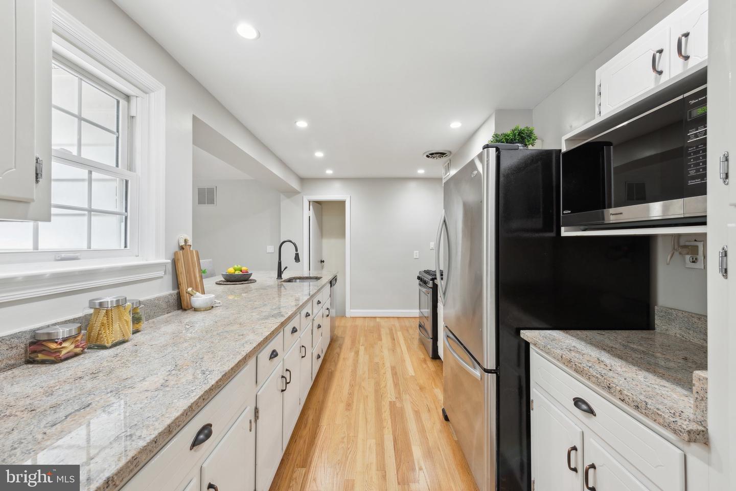 618 S QUINCY ST, ARLINGTON, Virginia 22204, 3 Bedrooms Bedrooms, ,3 BathroomsBathrooms,Residential,For sale,618 S QUINCY ST,VAAR2057252 MLS # VAAR2057252