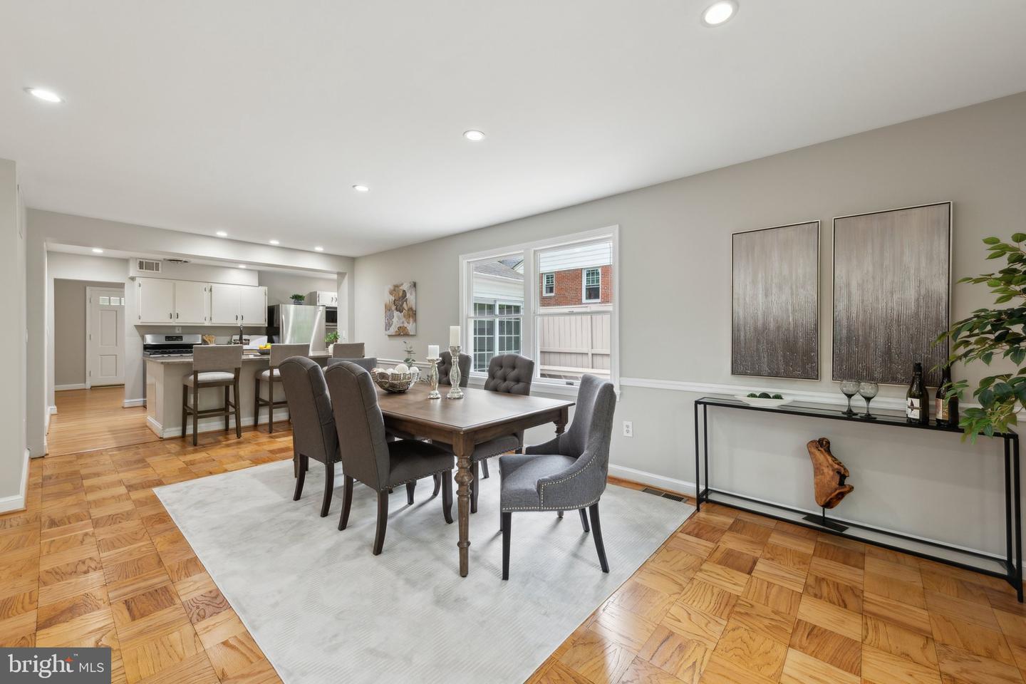 618 S QUINCY ST, ARLINGTON, Virginia 22204, 3 Bedrooms Bedrooms, ,3 BathroomsBathrooms,Residential,For sale,618 S QUINCY ST,VAAR2057252 MLS # VAAR2057252