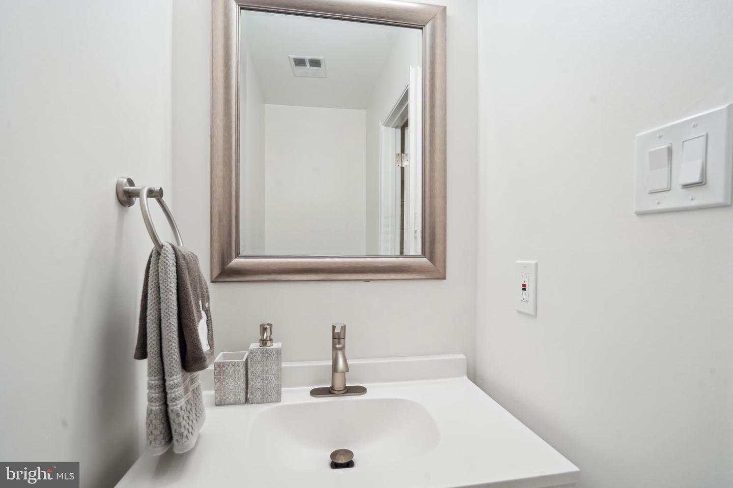 4630 LUXBERRY DR, FAIRFAX, Virginia 22032, 3 Bedrooms Bedrooms, ,3 BathroomsBathrooms,Residential,For sale,4630 LUXBERRY DR,VAFX2239612 MLS # VAFX2239612