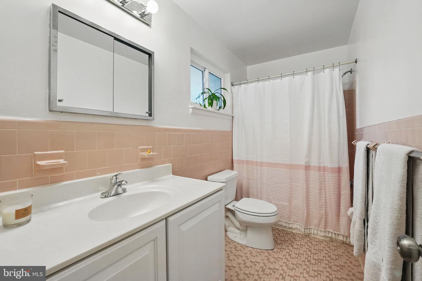1810 SUSQUEHANNOCK DR, MCLEAN, Virginia 22101, 4 Bedrooms Bedrooms, ,3 BathroomsBathrooms,Residential,For sale,1810 SUSQUEHANNOCK DR,VAFX2239690 MLS # VAFX2239690