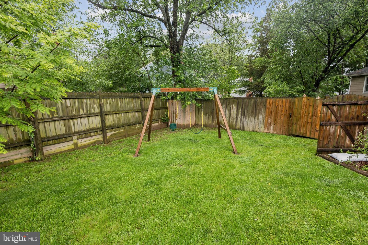1250 REDWOOD CT, HERNDON, Virginia 20170, 3 Bedrooms Bedrooms, ,2 BathroomsBathrooms,Residential,For sale,1250 REDWOOD CT,VAFX2239714 MLS # VAFX2239714