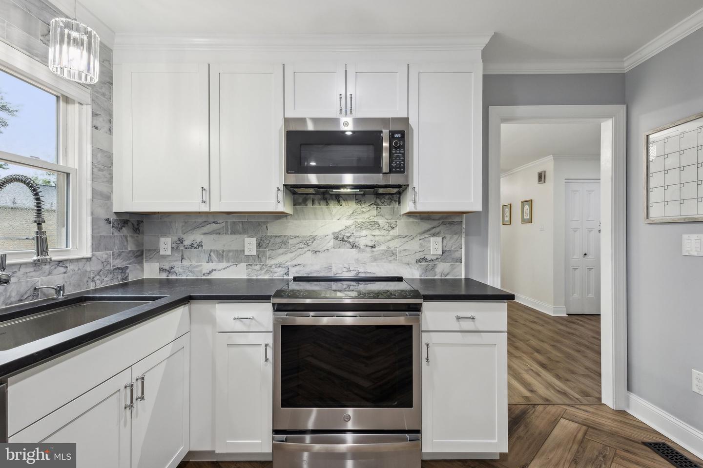 1250 REDWOOD CT, HERNDON, Virginia 20170, 3 Bedrooms Bedrooms, ,2 BathroomsBathrooms,Residential,For sale,1250 REDWOOD CT,VAFX2239714 MLS # VAFX2239714