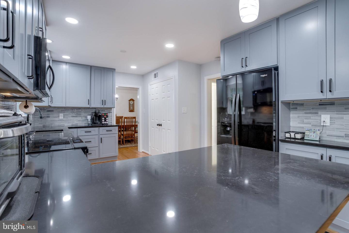9808 FLINTRIDGE CT, FAIRFAX, Virginia 22032, 4 Bedrooms Bedrooms, ,3 BathroomsBathrooms,Residential,For sale,9808 FLINTRIDGE CT,VAFX2239742 MLS # VAFX2239742