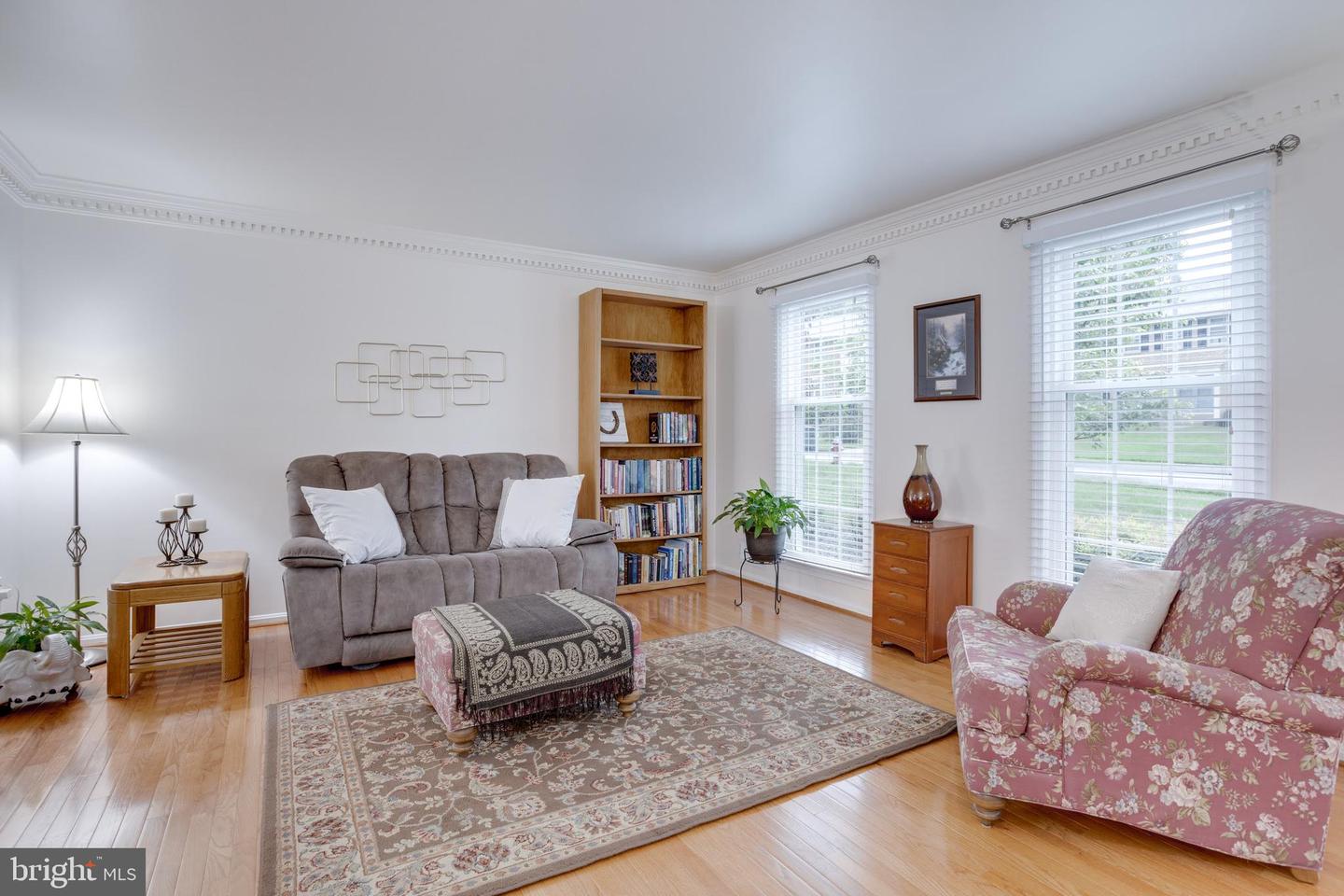 9808 FLINTRIDGE CT, FAIRFAX, Virginia 22032, 4 Bedrooms Bedrooms, ,3 BathroomsBathrooms,Residential,For sale,9808 FLINTRIDGE CT,VAFX2239742 MLS # VAFX2239742