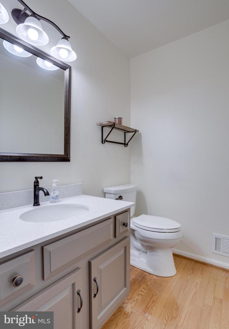 9808 FLINTRIDGE CT, FAIRFAX, Virginia 22032, 4 Bedrooms Bedrooms, ,3 BathroomsBathrooms,Residential,For sale,9808 FLINTRIDGE CT,VAFX2239742 MLS # VAFX2239742
