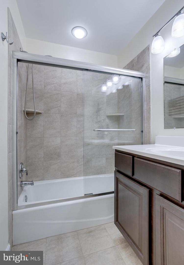 9808 FLINTRIDGE CT, FAIRFAX, Virginia 22032, 4 Bedrooms Bedrooms, ,3 BathroomsBathrooms,Residential,For sale,9808 FLINTRIDGE CT,VAFX2239742 MLS # VAFX2239742