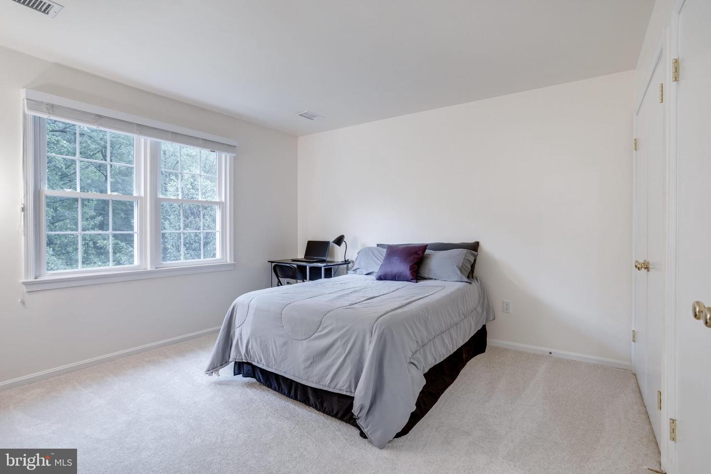 9808 FLINTRIDGE CT, FAIRFAX, Virginia 22032, 4 Bedrooms Bedrooms, ,3 BathroomsBathrooms,Residential,For sale,9808 FLINTRIDGE CT,VAFX2239742 MLS # VAFX2239742
