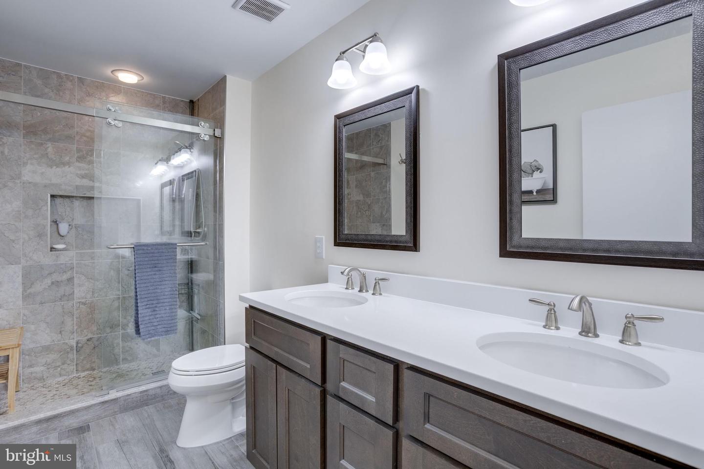 9808 FLINTRIDGE CT, FAIRFAX, Virginia 22032, 4 Bedrooms Bedrooms, ,3 BathroomsBathrooms,Residential,For sale,9808 FLINTRIDGE CT,VAFX2239742 MLS # VAFX2239742