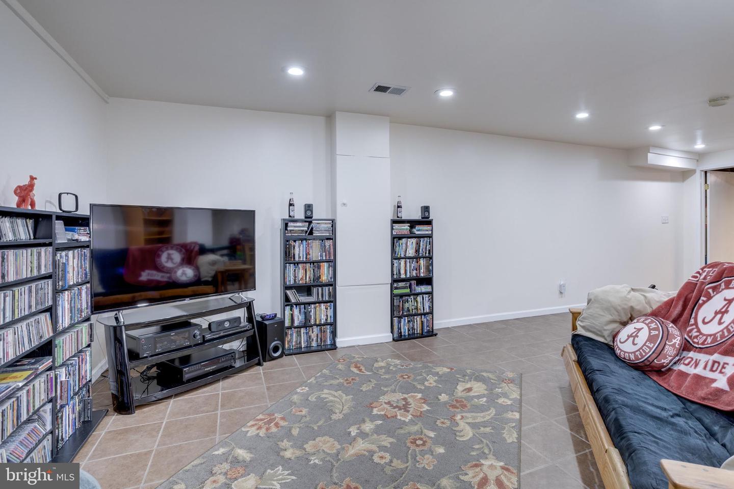 9808 FLINTRIDGE CT, FAIRFAX, Virginia 22032, 4 Bedrooms Bedrooms, ,3 BathroomsBathrooms,Residential,For sale,9808 FLINTRIDGE CT,VAFX2239742 MLS # VAFX2239742