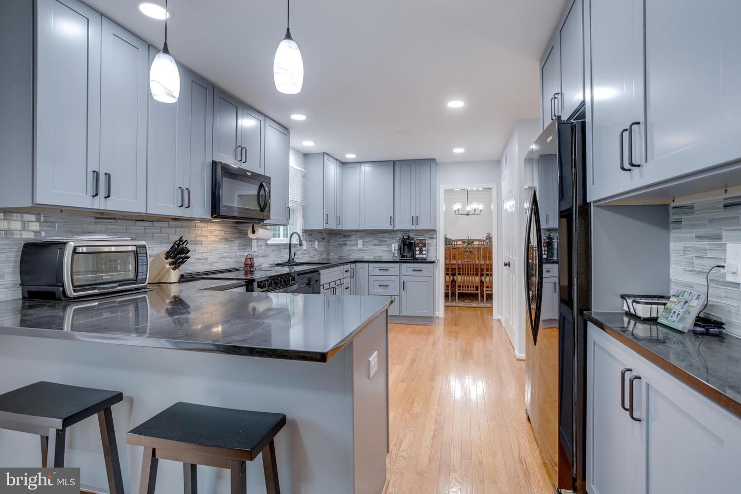 9808 FLINTRIDGE CT, FAIRFAX, Virginia 22032, 4 Bedrooms Bedrooms, ,3 BathroomsBathrooms,Residential,For sale,9808 FLINTRIDGE CT,VAFX2239742 MLS # VAFX2239742