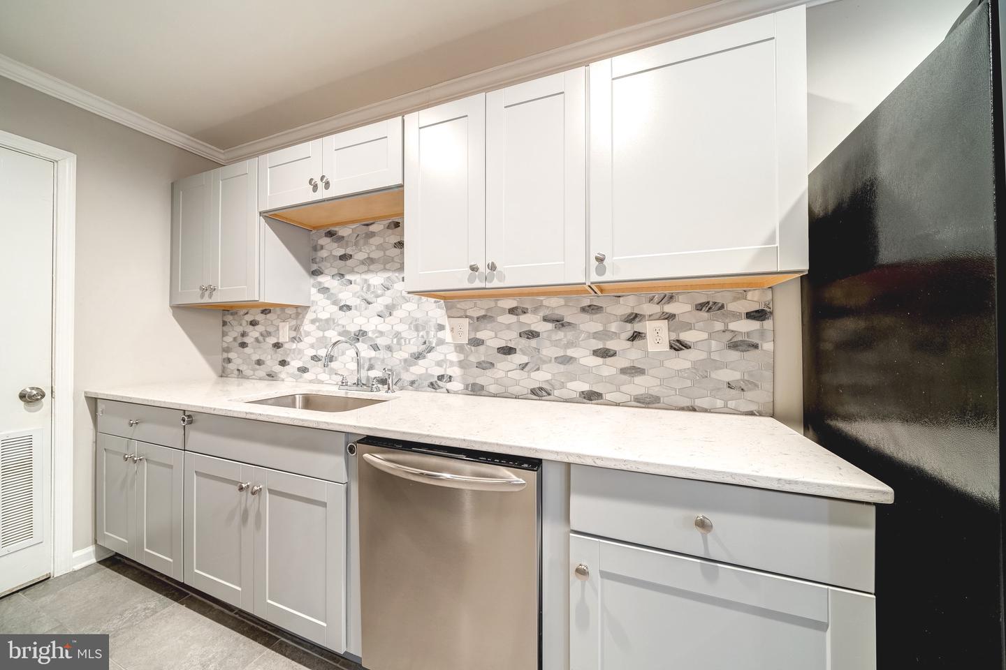 8318-A KINGSGATE RD #537, SPRINGFIELD, Virginia 22152, 3 Bedrooms Bedrooms, ,2 BathroomsBathrooms,Residential,For sale,8318-A KINGSGATE RD #537,VAFX2239758 MLS # VAFX2239758