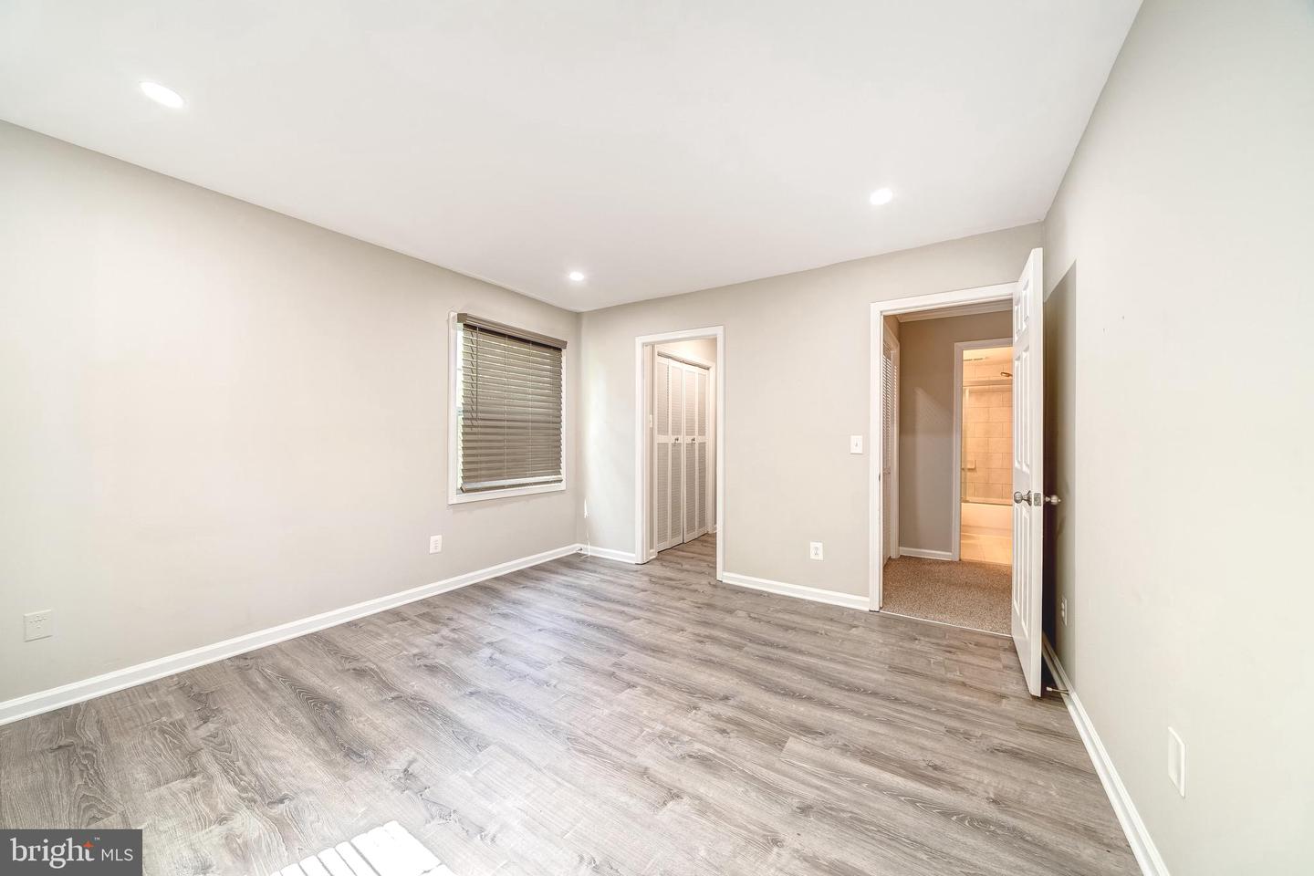 8318-A KINGSGATE RD #537, SPRINGFIELD, Virginia 22152, 3 Bedrooms Bedrooms, ,2 BathroomsBathrooms,Residential,For sale,8318-A KINGSGATE RD #537,VAFX2239758 MLS # VAFX2239758