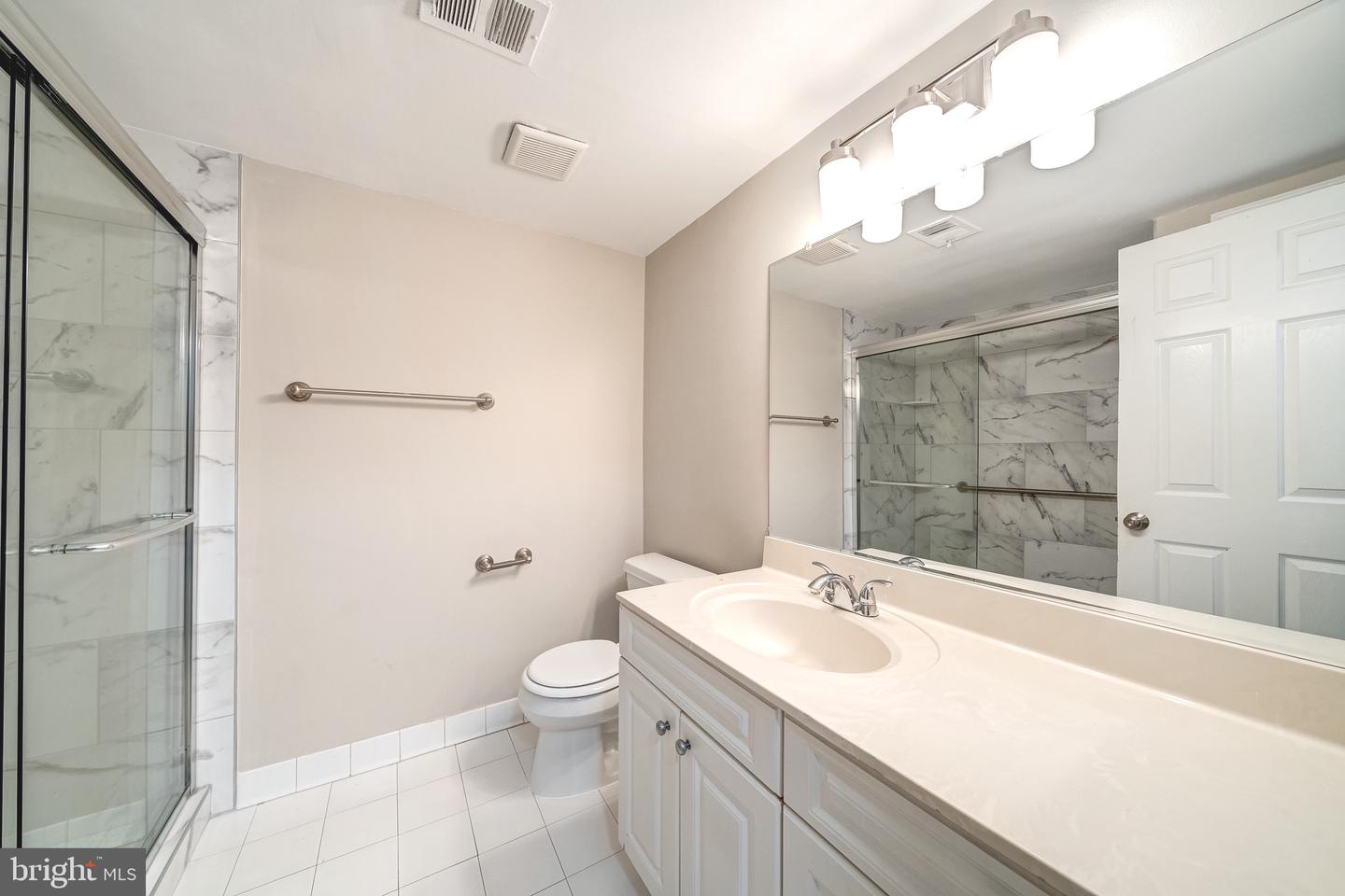 8318-A KINGSGATE RD #537, SPRINGFIELD, Virginia 22152, 3 Bedrooms Bedrooms, ,2 BathroomsBathrooms,Residential,For sale,8318-A KINGSGATE RD #537,VAFX2239758 MLS # VAFX2239758