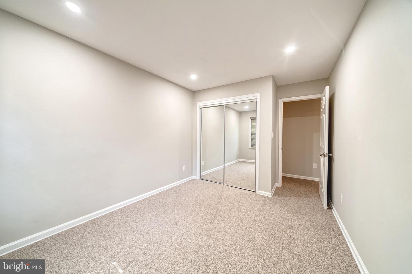 8318-A KINGSGATE RD #537, SPRINGFIELD, Virginia 22152, 3 Bedrooms Bedrooms, ,2 BathroomsBathrooms,Residential,For sale,8318-A KINGSGATE RD #537,VAFX2239758 MLS # VAFX2239758