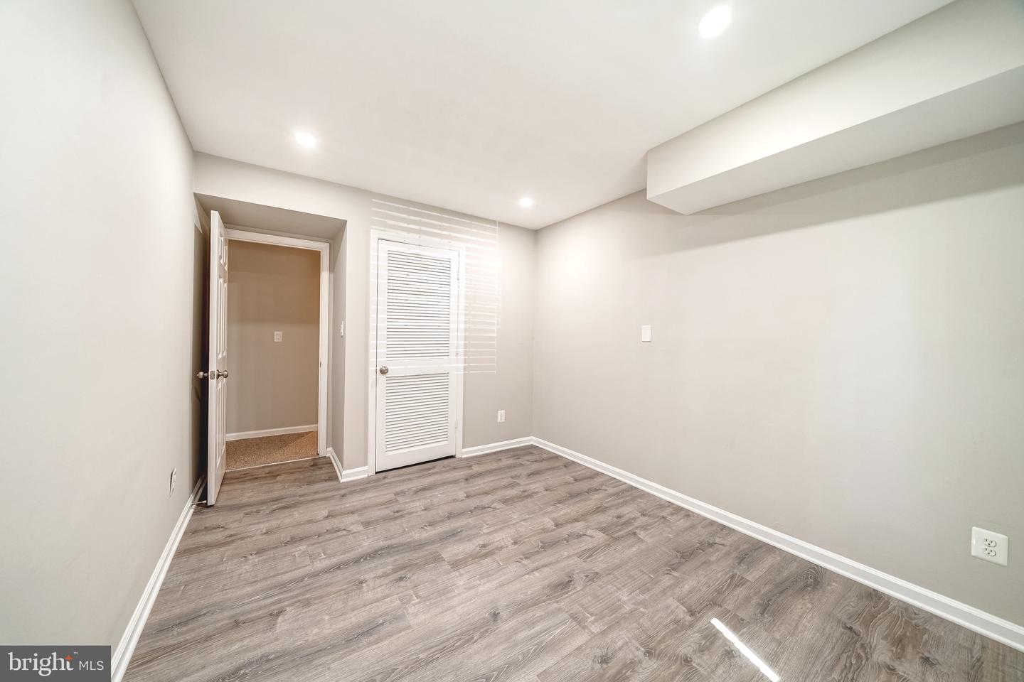 8318-A KINGSGATE RD #537, SPRINGFIELD, Virginia 22152, 3 Bedrooms Bedrooms, ,2 BathroomsBathrooms,Residential,For sale,8318-A KINGSGATE RD #537,VAFX2239758 MLS # VAFX2239758