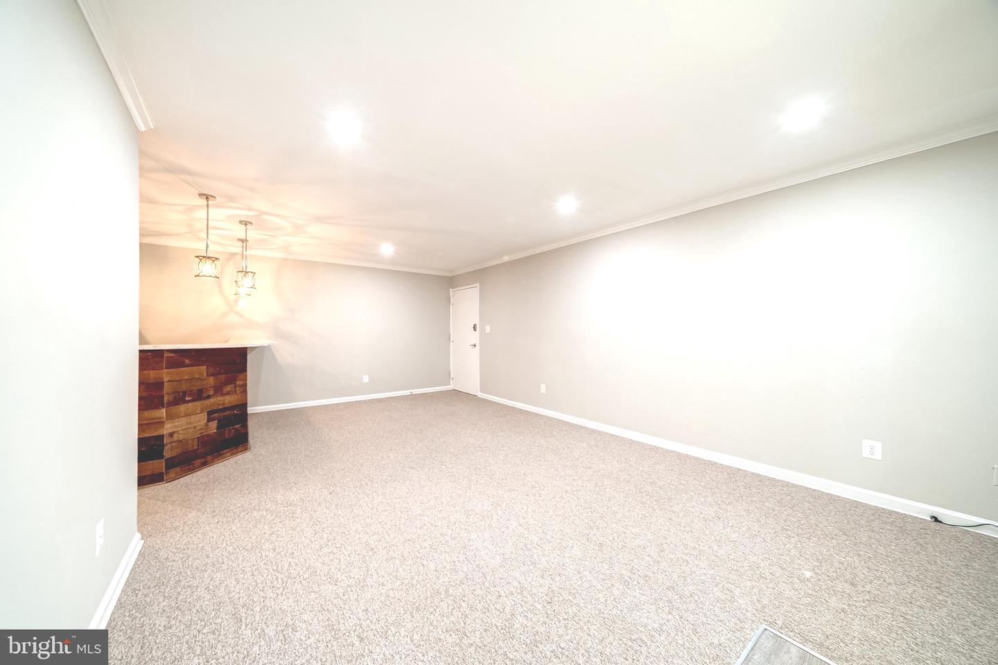 8318-A KINGSGATE RD #537, SPRINGFIELD, Virginia 22152, 3 Bedrooms Bedrooms, ,2 BathroomsBathrooms,Residential,For sale,8318-A KINGSGATE RD #537,VAFX2239758 MLS # VAFX2239758