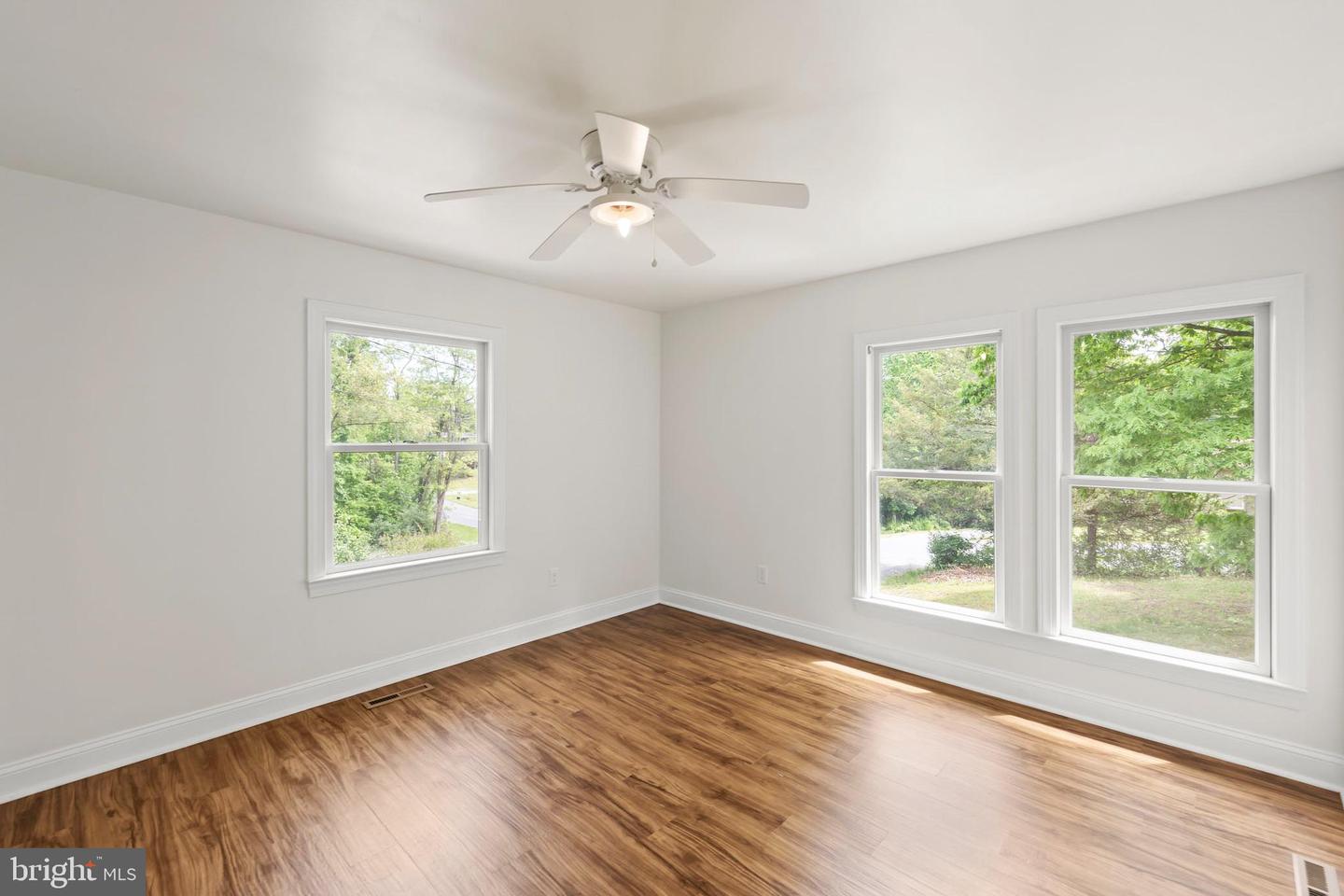 166 LAKE HOLIDAY RD, CROSS JUNCTION, Virginia 22625, 3 Bedrooms Bedrooms, ,3 BathroomsBathrooms,Residential,For sale,166 LAKE HOLIDAY RD,VAFV2034046 MLS # VAFV2034046