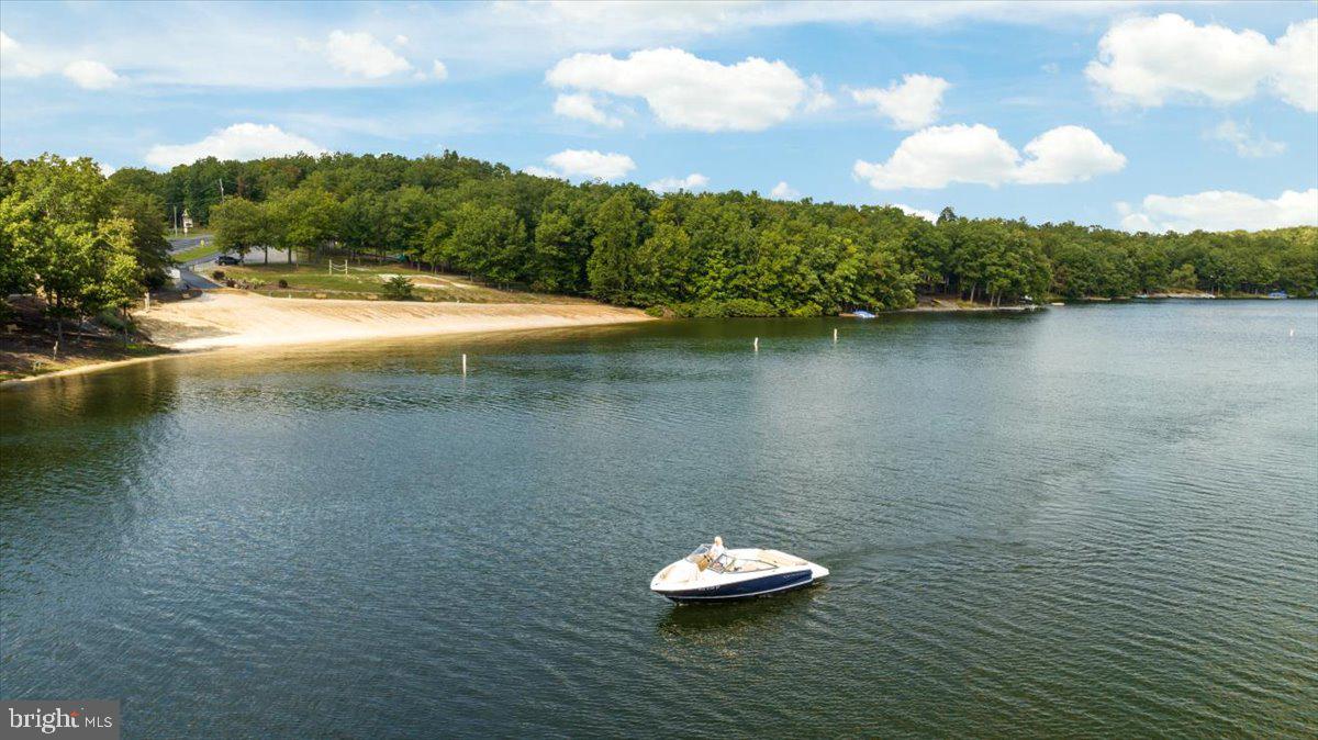 166 LAKE HOLIDAY RD, CROSS JUNCTION, Virginia 22625, 3 Bedrooms Bedrooms, ,3 BathroomsBathrooms,Residential,For sale,166 LAKE HOLIDAY RD,VAFV2034046 MLS # VAFV2034046