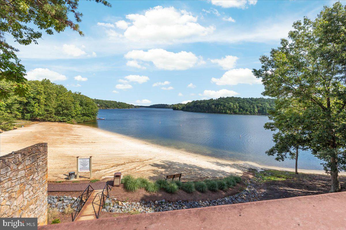 166 LAKE HOLIDAY RD, CROSS JUNCTION, Virginia 22625, 3 Bedrooms Bedrooms, ,3 BathroomsBathrooms,Residential,For sale,166 LAKE HOLIDAY RD,VAFV2034046 MLS # VAFV2034046