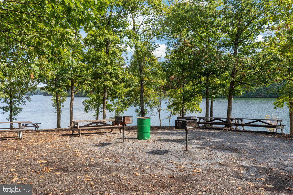 166 LAKE HOLIDAY RD, CROSS JUNCTION, Virginia 22625, 3 Bedrooms Bedrooms, ,3 BathroomsBathrooms,Residential,For sale,166 LAKE HOLIDAY RD,VAFV2034046 MLS # VAFV2034046