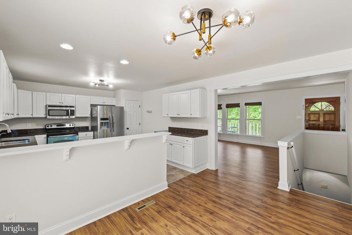 166 LAKE HOLIDAY RD, CROSS JUNCTION, Virginia 22625, 3 Bedrooms Bedrooms, ,3 BathroomsBathrooms,Residential,For sale,166 LAKE HOLIDAY RD,VAFV2034046 MLS # VAFV2034046