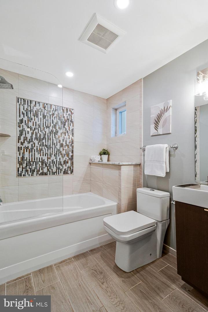 756 PARK RD NW #2, WASHINGTON, District Of Columbia 20010, 2 Bedrooms Bedrooms, ,2 BathroomsBathrooms,Residential,For sale,756 PARK RD NW #2,DCDC2199734 MLS # DCDC2199734