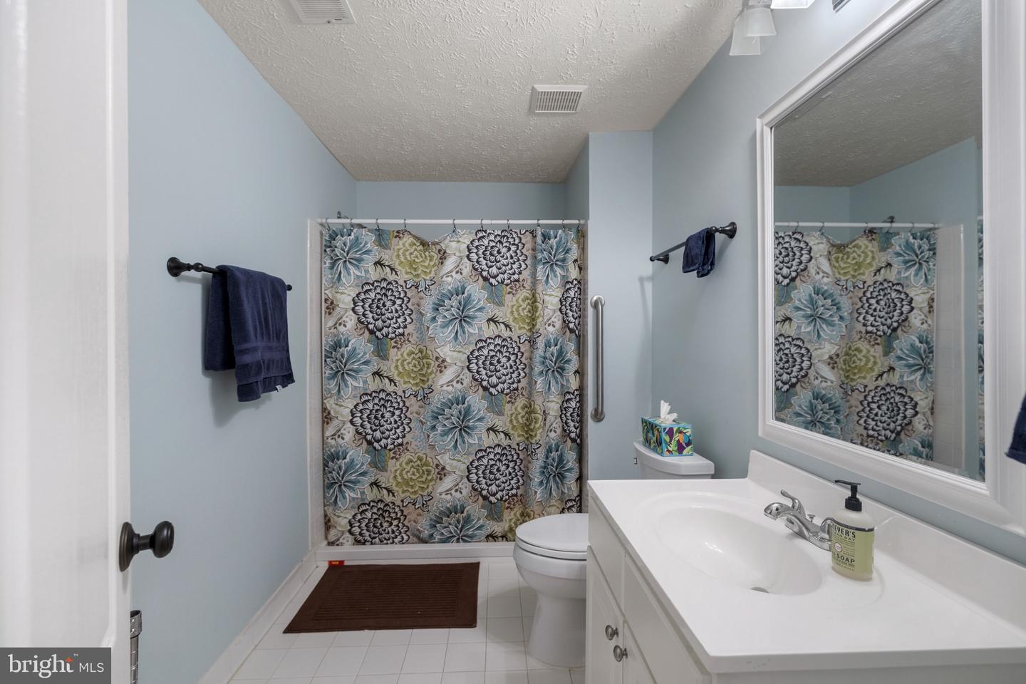 9526 CLAYCHIN CT, BURKE, Virginia 22015, 5 Bedrooms Bedrooms, ,3 BathroomsBathrooms,Residential,For sale,9526 CLAYCHIN CT,VAFX2239846 MLS # VAFX2239846