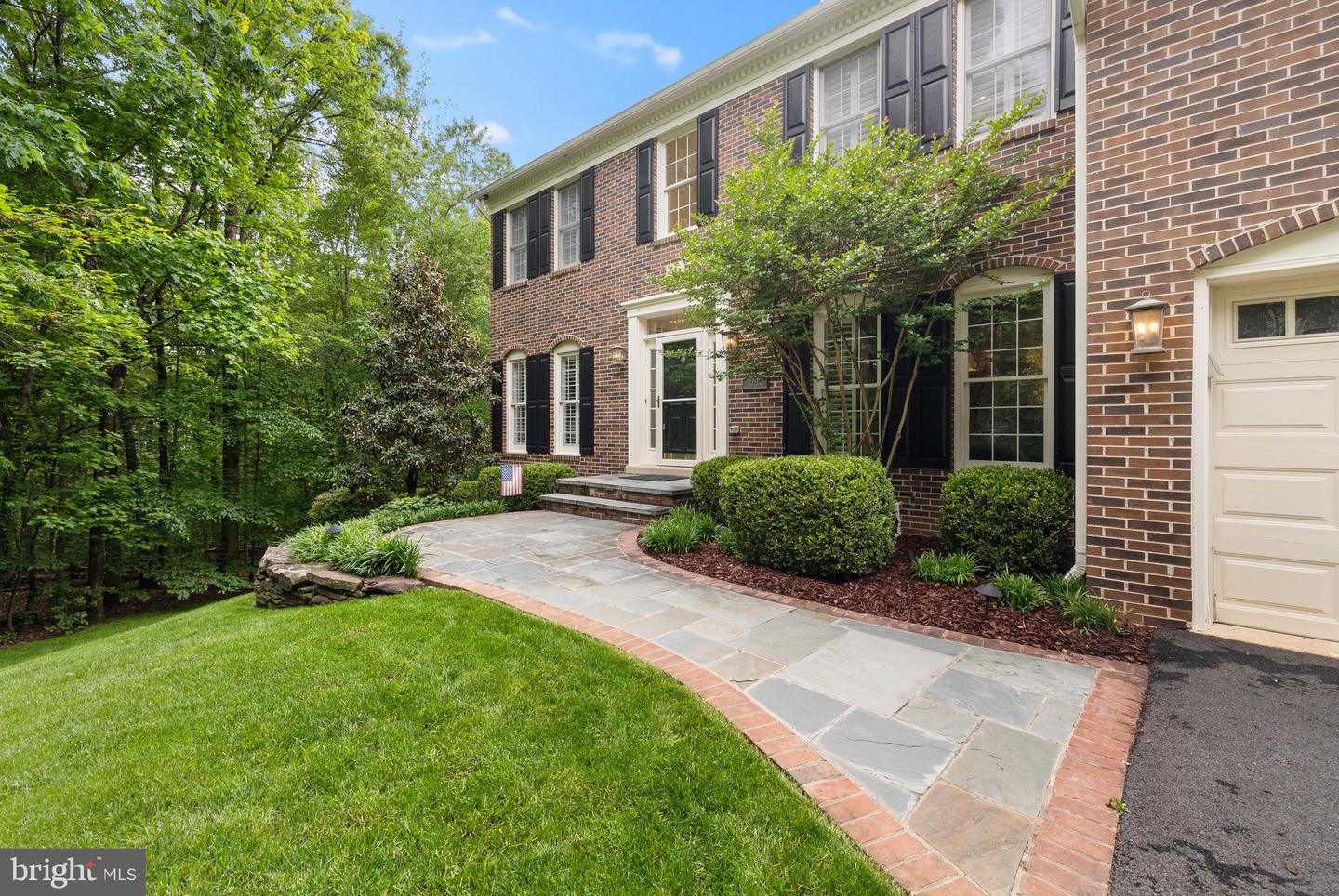 9526 CLAYCHIN CT, BURKE, Virginia 22015, 5 Bedrooms Bedrooms, ,3 BathroomsBathrooms,Residential,For sale,9526 CLAYCHIN CT,VAFX2239846 MLS # VAFX2239846