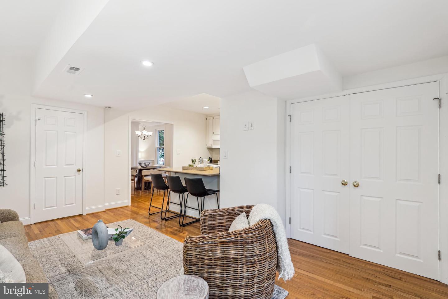 104 E OXFORD AVE, ALEXANDRIA, Virginia 22301, 2 Bedrooms Bedrooms, ,2 BathroomsBathrooms,Residential,For sale,104 E OXFORD AVE,VAAX2045182 MLS # VAAX2045182