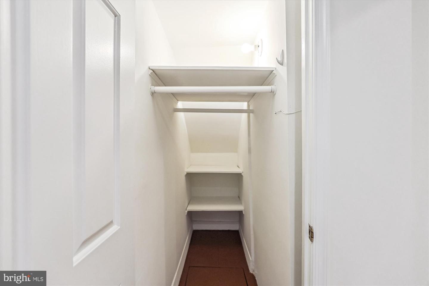 104 E OXFORD AVE, ALEXANDRIA, Virginia 22301, 2 Bedrooms Bedrooms, ,2 BathroomsBathrooms,Residential,For sale,104 E OXFORD AVE,VAAX2045182 MLS # VAAX2045182