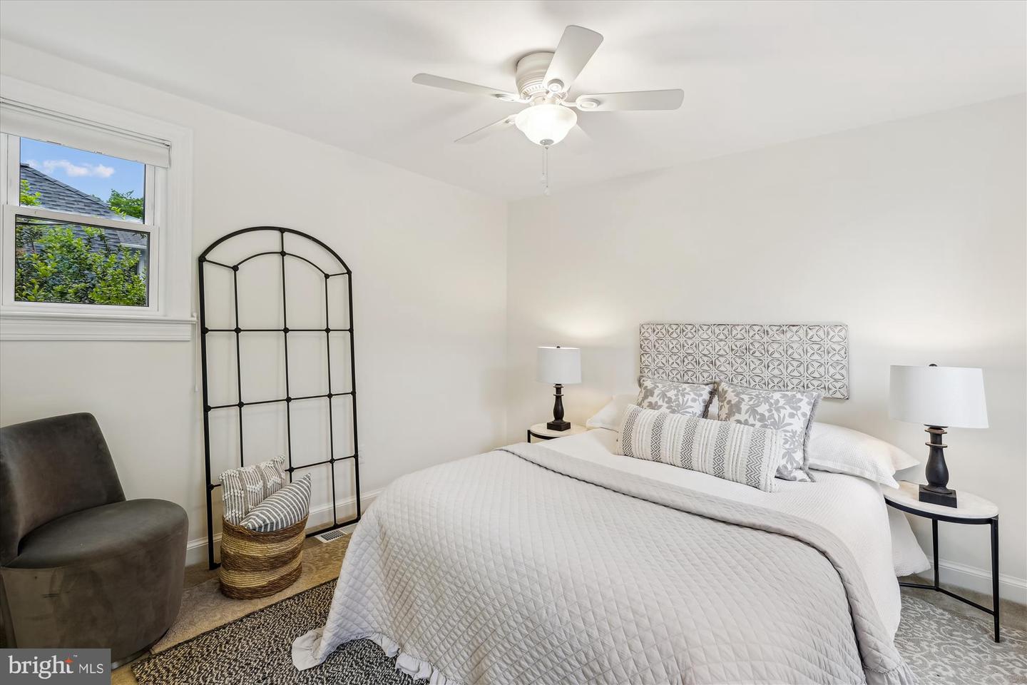 104 E OXFORD AVE, ALEXANDRIA, Virginia 22301, 2 Bedrooms Bedrooms, ,2 BathroomsBathrooms,Residential,For sale,104 E OXFORD AVE,VAAX2045182 MLS # VAAX2045182