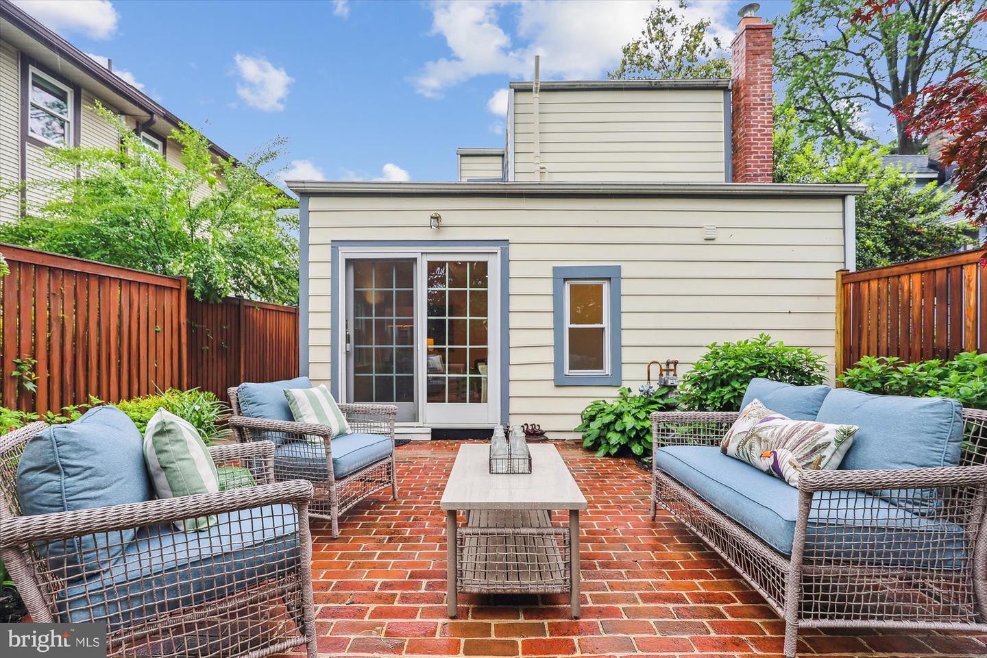 104 E OXFORD AVE, ALEXANDRIA, Virginia 22301, 2 Bedrooms Bedrooms, ,2 BathroomsBathrooms,Residential,For sale,104 E OXFORD AVE,VAAX2045182 MLS # VAAX2045182